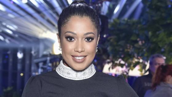 Patricia Kazadi w pościeli. Wokalistka uwodzi w bieliźnie i potarganych włosach [ZDJĘCIE]