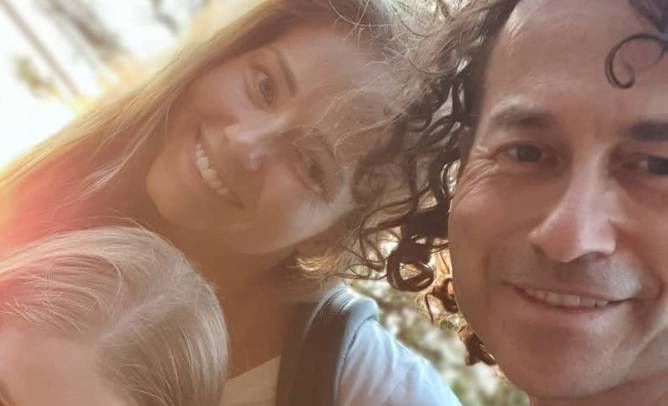 Agata i Piotr Rubik z dziećmi na Hawajach. Córki wdały się w rodziców!