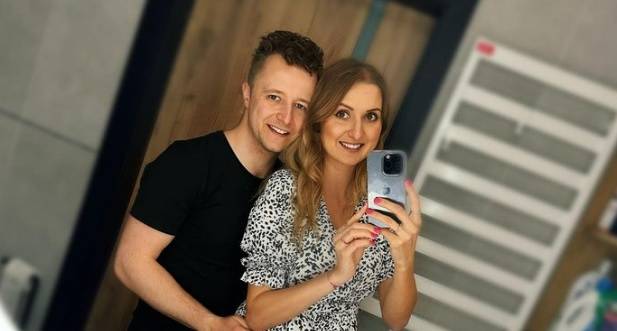 "Rolnik szuka żony". Roksana niedawno została mamą. "Kazali mi się nastawić, że mogę tę ciążę stracić"