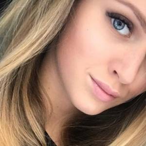 Pola Lis dodała odważne zdjęcie! Córka dziennikarzy pozdrawia z wakacji