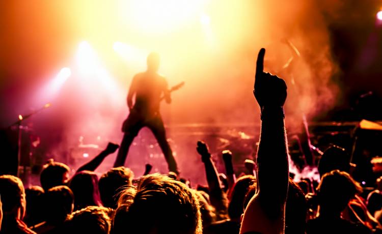 Kiedy wrócą imprezy masowe? Eksperci WHO nie mają dobrych wieści