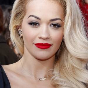 Rita Ora topless! Wokalistka pokazała za dużo?