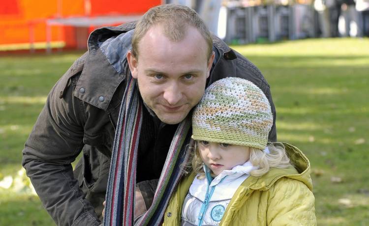 Borys Szyc z córką w 2008 roku, fot. AKPA