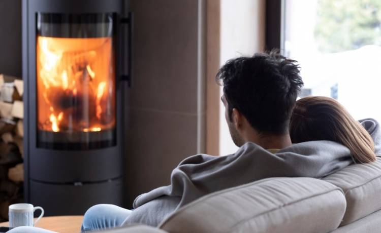 Ciepło ucieka z twojego domu? Zobacz, jak szybko i tanio temu zapobiec, fot. Shutterstock