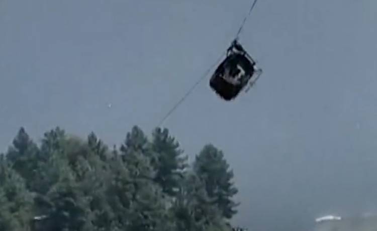 Awaria kolejki linowej. Dzieci w śmiertelnym niebezpieczeństwie. Akcja ratunkowa [WIDEO]