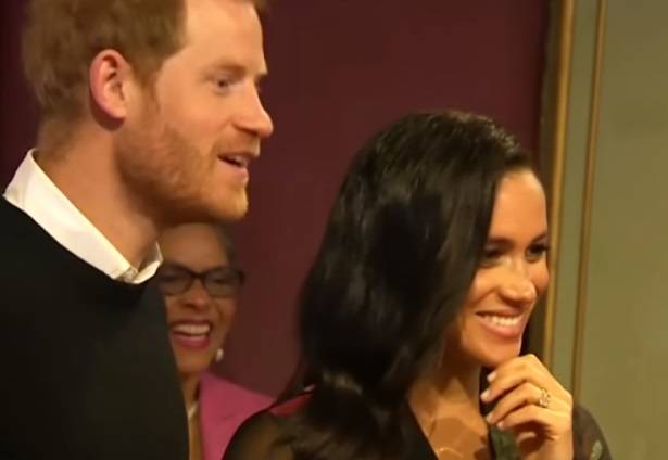 Reakcja księżnej Meghan i księcia Harry'ego na niecenzuralną wypowiedź chłopca hitem Internetu! [WIDEO]