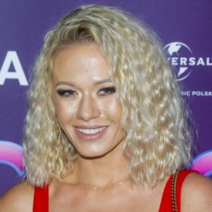 Kasia Dziurska w bikini zachwyca na huśtawce. Fani zachwyceni: "Piękna" [FOTO]