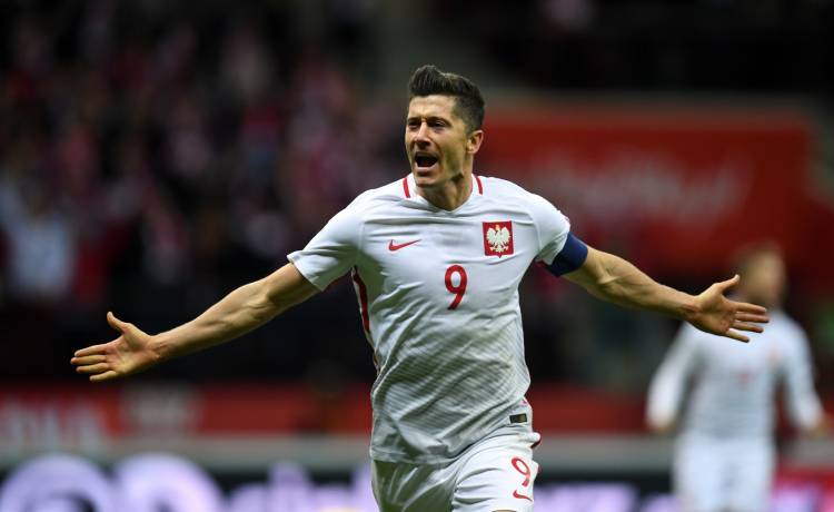 Wyjątkowe gratulacje dla Roberta Lewandowskiego. Złożyła je "Metallica"