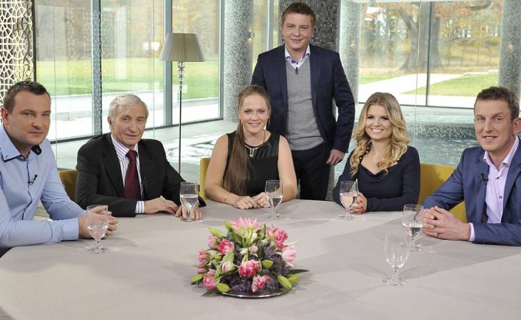 "Rolnik szuka żony". Nowa para w programie? Kolejne wspólne zdjęcie uczestników trafiło do sieci! 