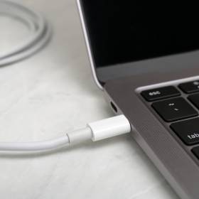 Rewolucja w ładowaniu laptopów: USB-C obowiązkowy w całej Unii Europejskiej