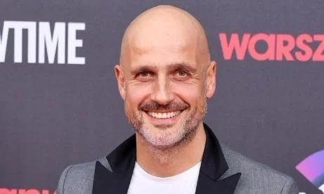 Robert Koszucki pokazał zdjęcie z bratem bliźniakiem. Fani nie dowierzają. Podobieństwo jest ogromne!