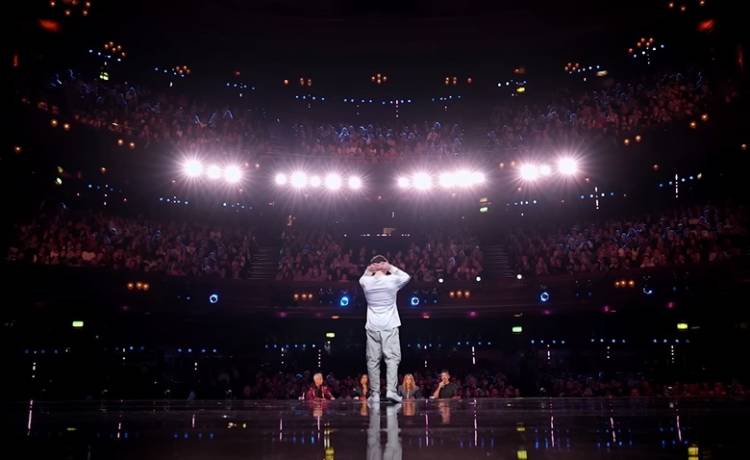 Uczniowie kibicowali swojemu nauczycielowi w "Mam talent". Poruszający występ ma ponad milion wyświetleń! [WIDEO]