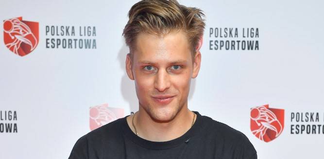 Jakob Kosel nago! Do sieci trafiło śmiałe zdjęcie modela: "Stoję tyłem, bo morsowałem"