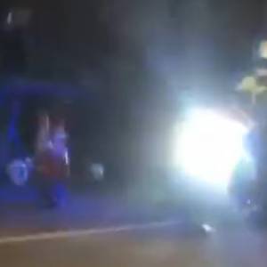 Chwile grozy na trasie Karola III. Policja musiała obezwładnić mężczyznę [WIDEO]