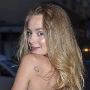 Wiktoria Gąsiewska prezentuje zgrabne ciało, pozując w bikini. Postawiła na modny wzór! [ZDJĘCIE]