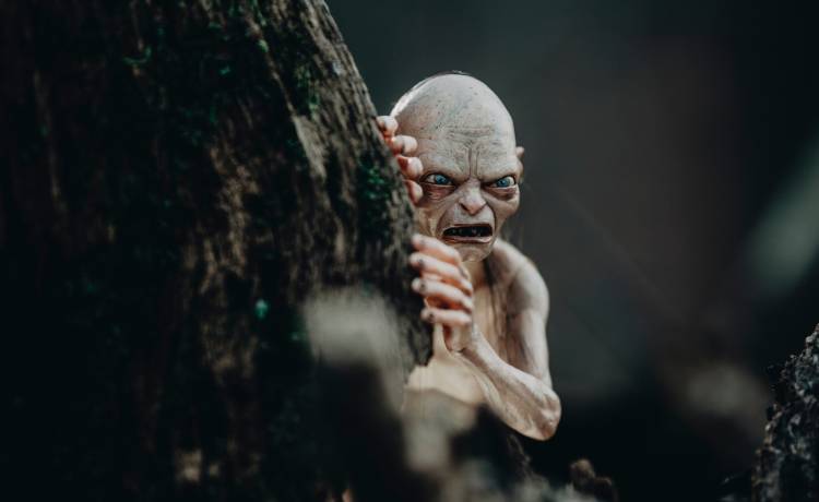 "Władca Pierścieni". Aktor grający Golluma nie potrafił wyjść z roli. "Potrafiłem chodzić na wszystkich 4 łapach godzinami" 