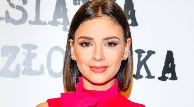 Klaudia Halejcio nago. Gwiazda na zdjęciu prosto z wanny