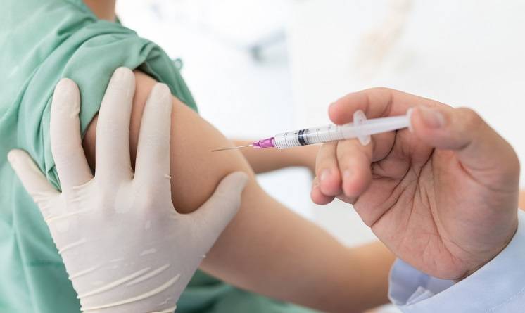 Pracownicy dużych firm będą zmuszeni do szczepień! Jest decyzja władz