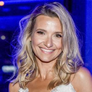 Joanna Koroniewska pochwaliła się fryzurą sprzed lat. "Gofrownica najlepsza"