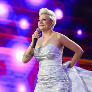 Magdalena Narożna w nowej fryzurze! Internauci komentują: "Marek Mostowiak w spódnicy"