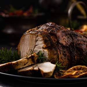 Jak przygotować karkówkę na święta, żeby była soczysta? 