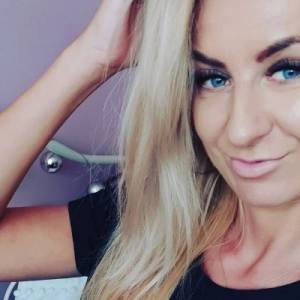 "Rolnik szuka żony". Sara na nowych zdjęciach z synkiem. W opisie zdradziła, jak się do niego zwraca