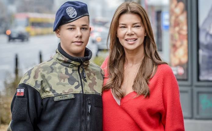 Edyta Górniak chce kupić synowi mieszkanie. 15-letni Allan zamieszka w nim sam?                            