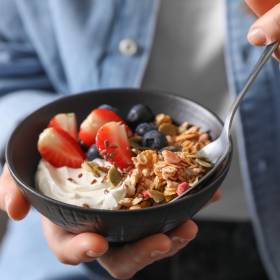 Kefir czy jogurt – co wybrać?