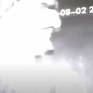 Duch zaatakował strażnika?! Nagranie z monitoringu mrozi krew w żyłach! [WIDEO]