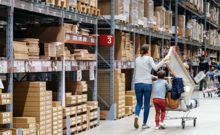 IKEA wypuściła do sprzedaży niebieski kapelusz. Będzie hit?