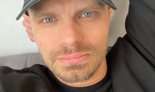 Marcin Hakiel pokazał nowe fotografie. Nie jest na nich sam. Z kim spędzał czas? 