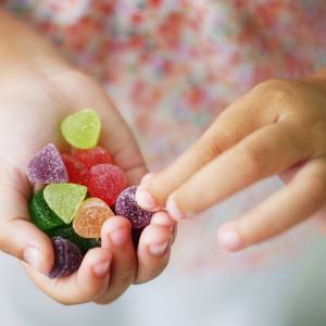 Słodycze wycofane ze sprzedaży. Stanowią niebezpieczeństwo dla dzieci