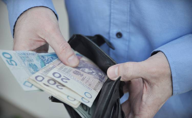Rząd proponuje nową płacę minimalną, fot. Shutterstock