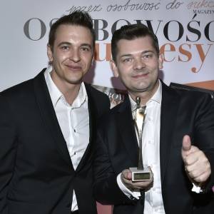 Co robią gwiazdy disco polo, gdy nie koncertują z powodu pandemii? "Koszę trawę, sadzę z żoną kwiaty" - przyznaje Martyniuk