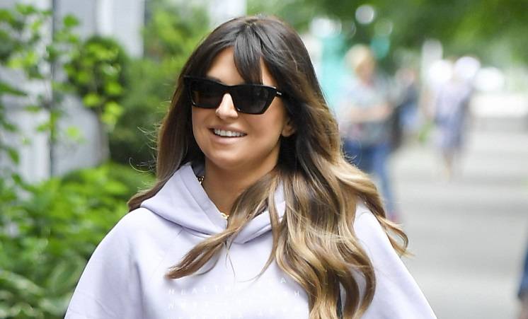 Nowa kreacja Anny Lewandowskiej nie należała do najtańszych. Lewandowscy na randce! „Powiesz skąd sukienka?”