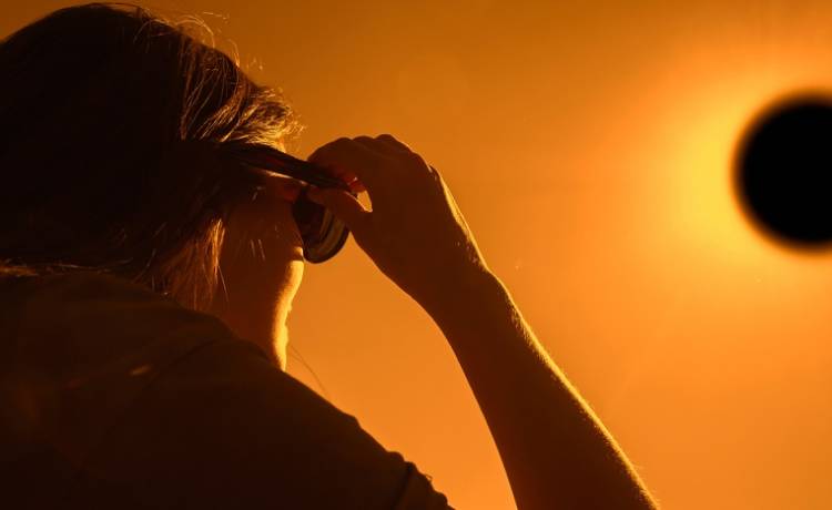 Kiedy i gdzie oglądać zaćmienie Słońca w kwietniu 2024? Niezwykłe zjawisko astronomiczne już za kilka dni! 