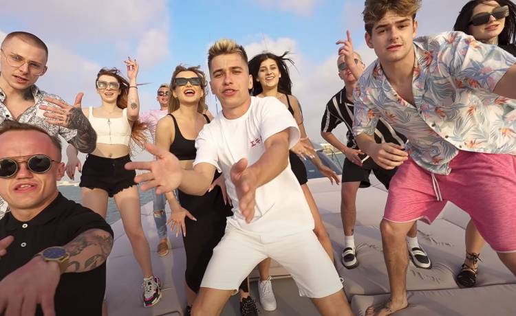 Ekipa wprowadza nowy smak swoich Donutów! Jest szansa na zdobycie autografów