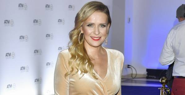 Aneta Zając zaskoczyła nową fryzurą. To wakacyjny hit! "Do twarzy ci" [ZDJĘCIA]