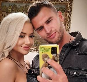 Josie z "Love Island" w bikini na łodzi. Była dziewczyna Kuby wspomina miniony czas. Gorąco w komentarzach!