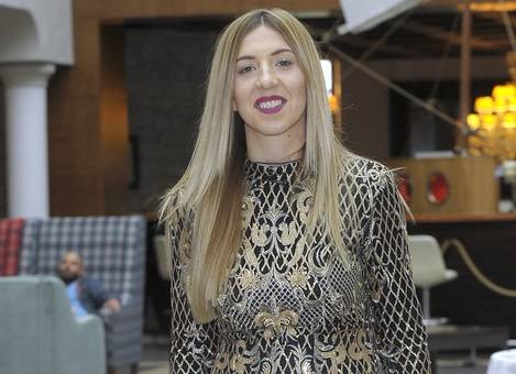 Małgosia z "Rolnika..." na spacerze z synkiem: Internauci zachwyceni jej figurą