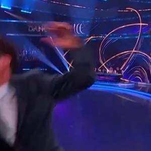 Prezenter uderzony przez boksera w programie na żywo. Przerwał milczenie [WIDEO]