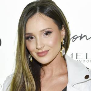 Tak Marina kibicuje Biało-Czerwonym. Razem z Liamem założyła wyjątkowe koszulki