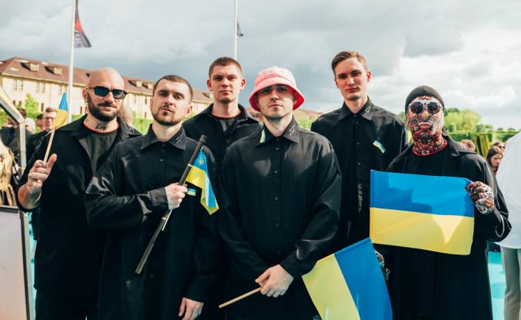 Zwyciężyli tegoroczną Eurowizję. Teraz pokazali teledysk, który chwyta za serca [WIDEO]