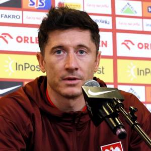 Robert Lewandowski zignorował chłopca proszącego o autograf? Już wszystko jasne