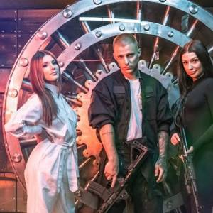 Ekipa i Roksana Węgiel podbijają Internet! "Napad na bank" hitem sieci [WIDEO]                     