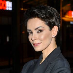 Dorota Gardias kusi w pięknej sukience. Fani oniemieli! "Jak zawsze pełna kobiecości" [FOTO]