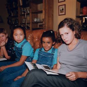 "Rodzina zastępcza". Jak wyglądają dzisiaj wszystkie dzieci z serialu? [ZDJĘCIA]