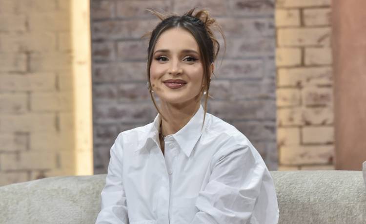 Marina w oryginalnej mini. Sukienka odsłoniła zbyt wiele? [FOTO]