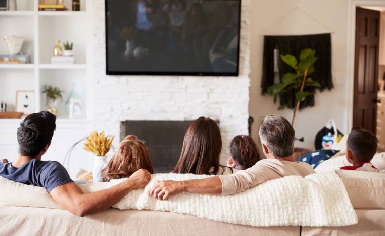 Program TV na 4 kwietnia. Co w telewizji w Niedzielę Wielkanocną? Hity TVP1, TVP2, Polsatu, TVN