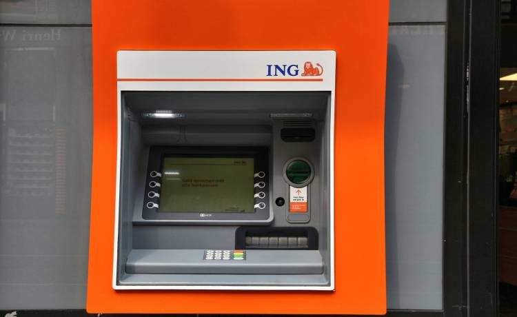 Uwaga! Tej nocy możesz mieć problem z bankomatem. ING ostrzega klientów, fot. Shutterstock